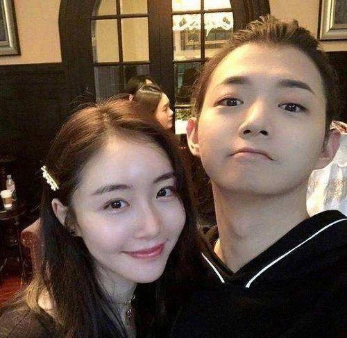 年前娱乐圈吃瓜,盘点年度大瓜,揭秘明星幕后故事