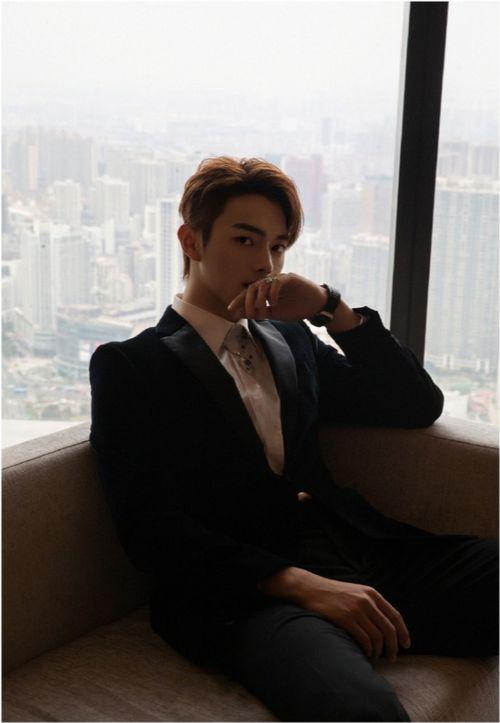 吃瓜娱乐圈许凯是谁啊,娱乐圈新晋小生,吃瓜群众热议的焦点人物